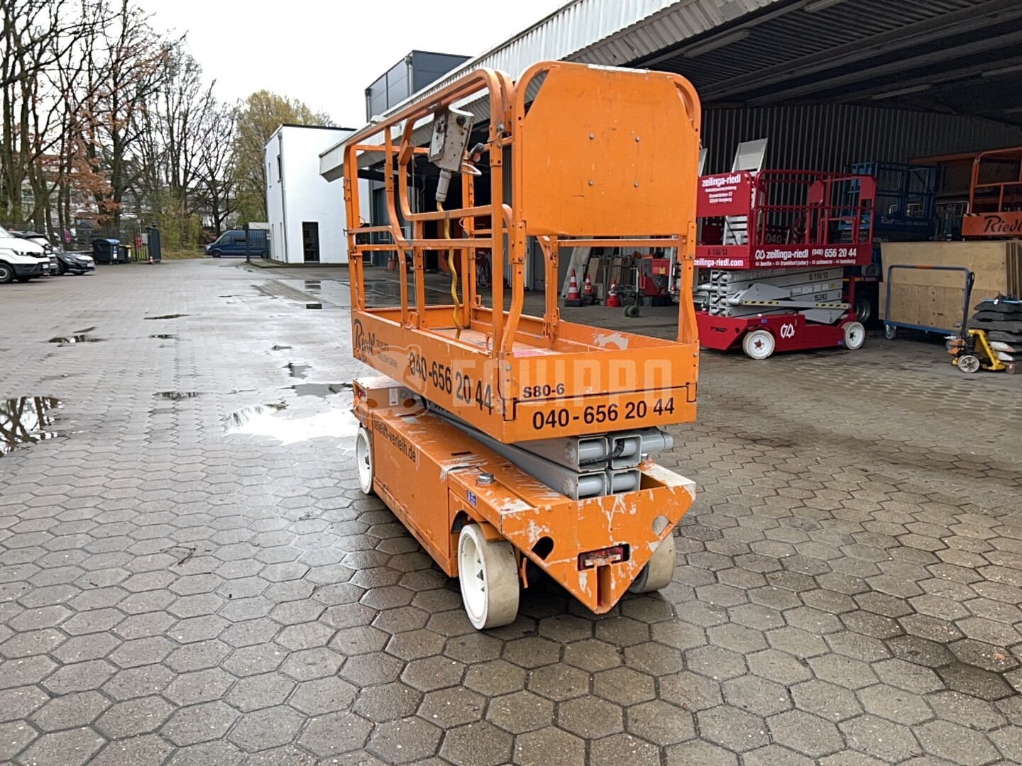 MEC 2033ES  - - Used Scissor Lift