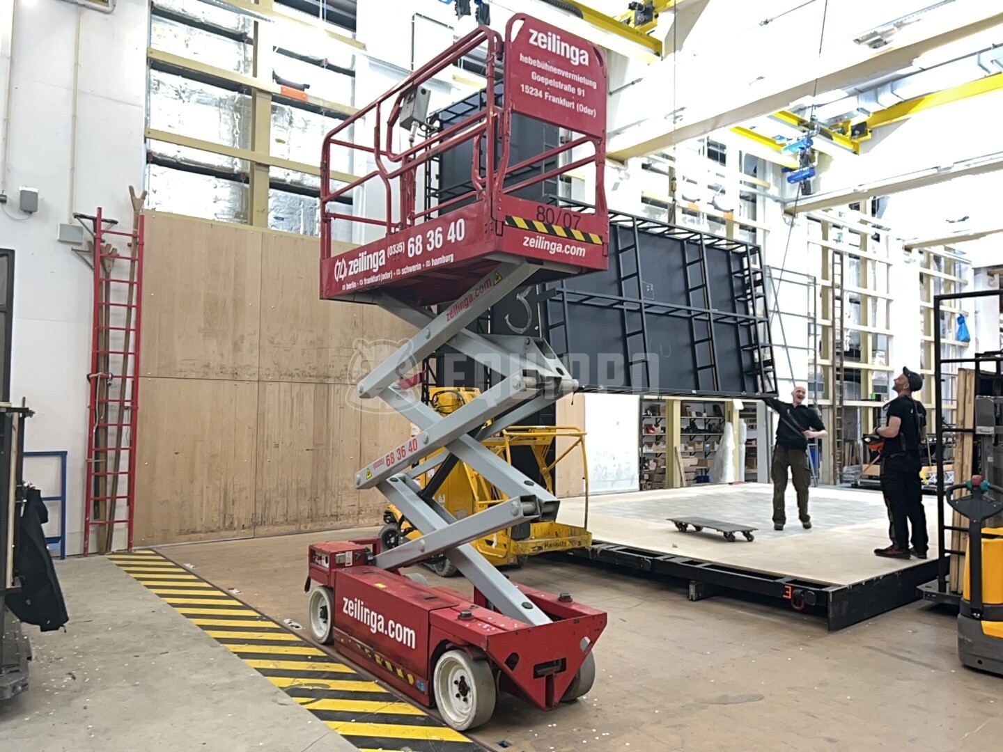 MEC 2033ES  - - Used Scissor Lift