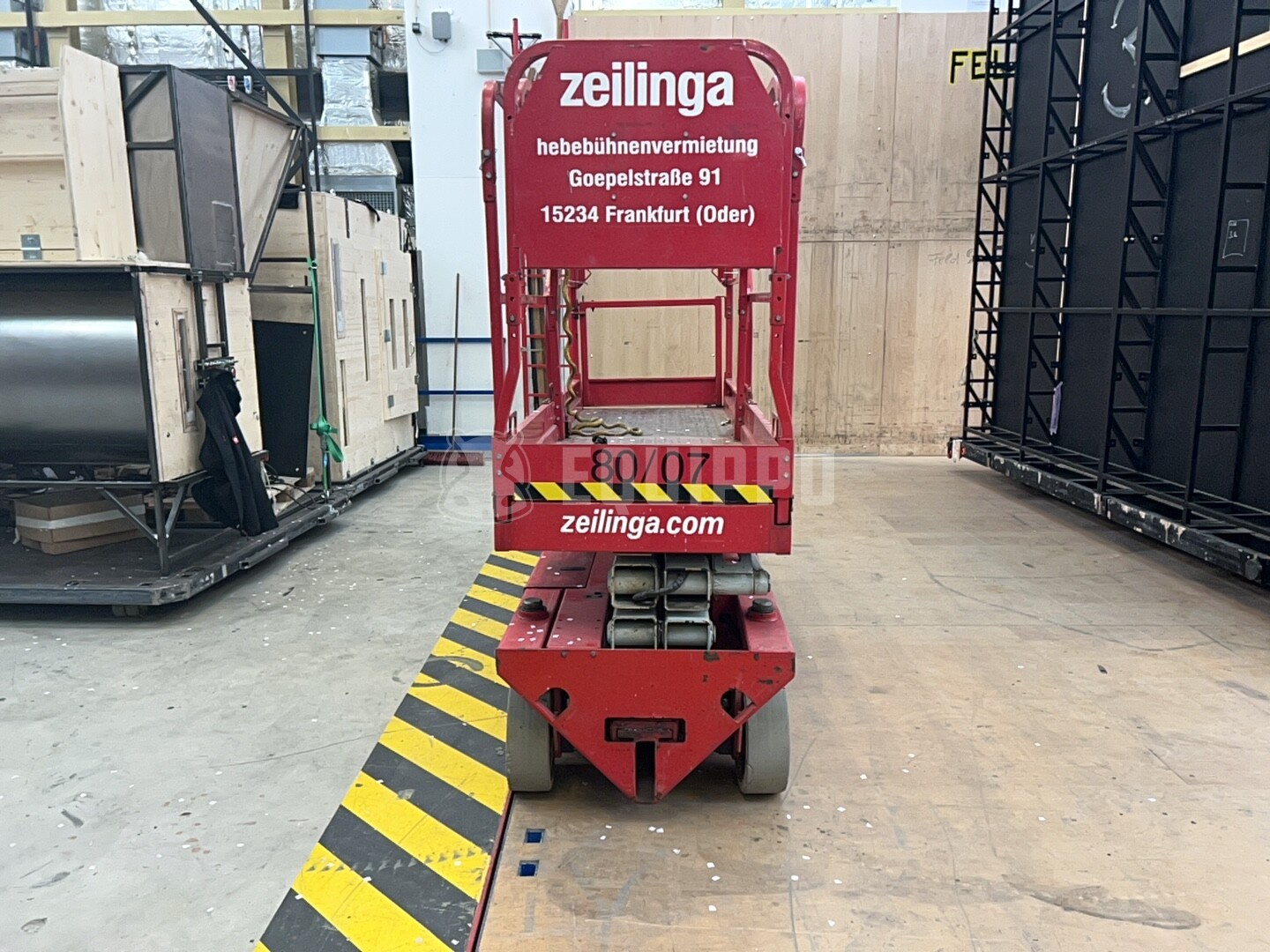 MEC 2033ES  - - Used Scissor Lift