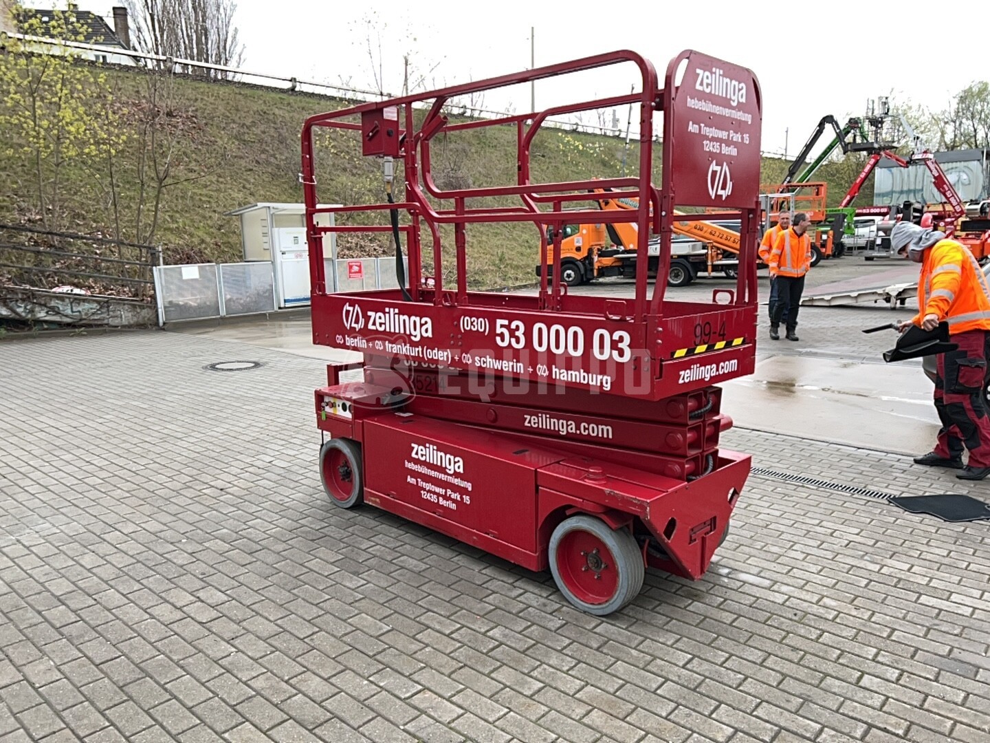 MEC 2633ES S099-04  - - Used Scissor Lift