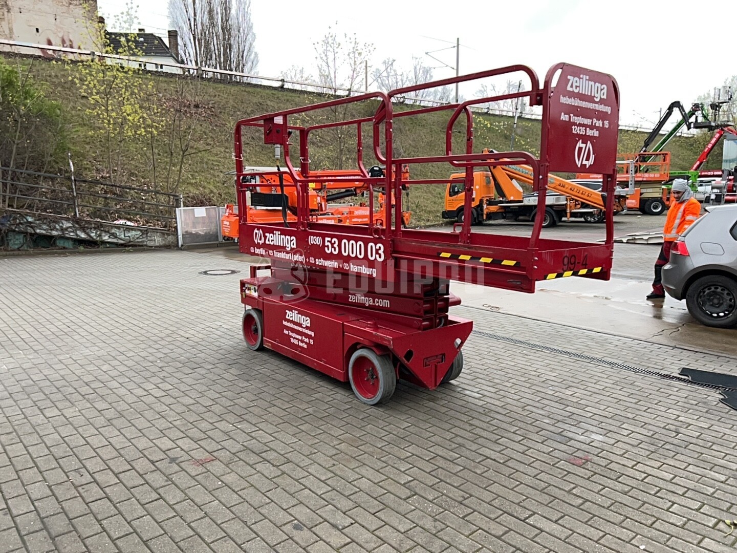 MEC 2633ES S099-04  - - Used Scissor Lift