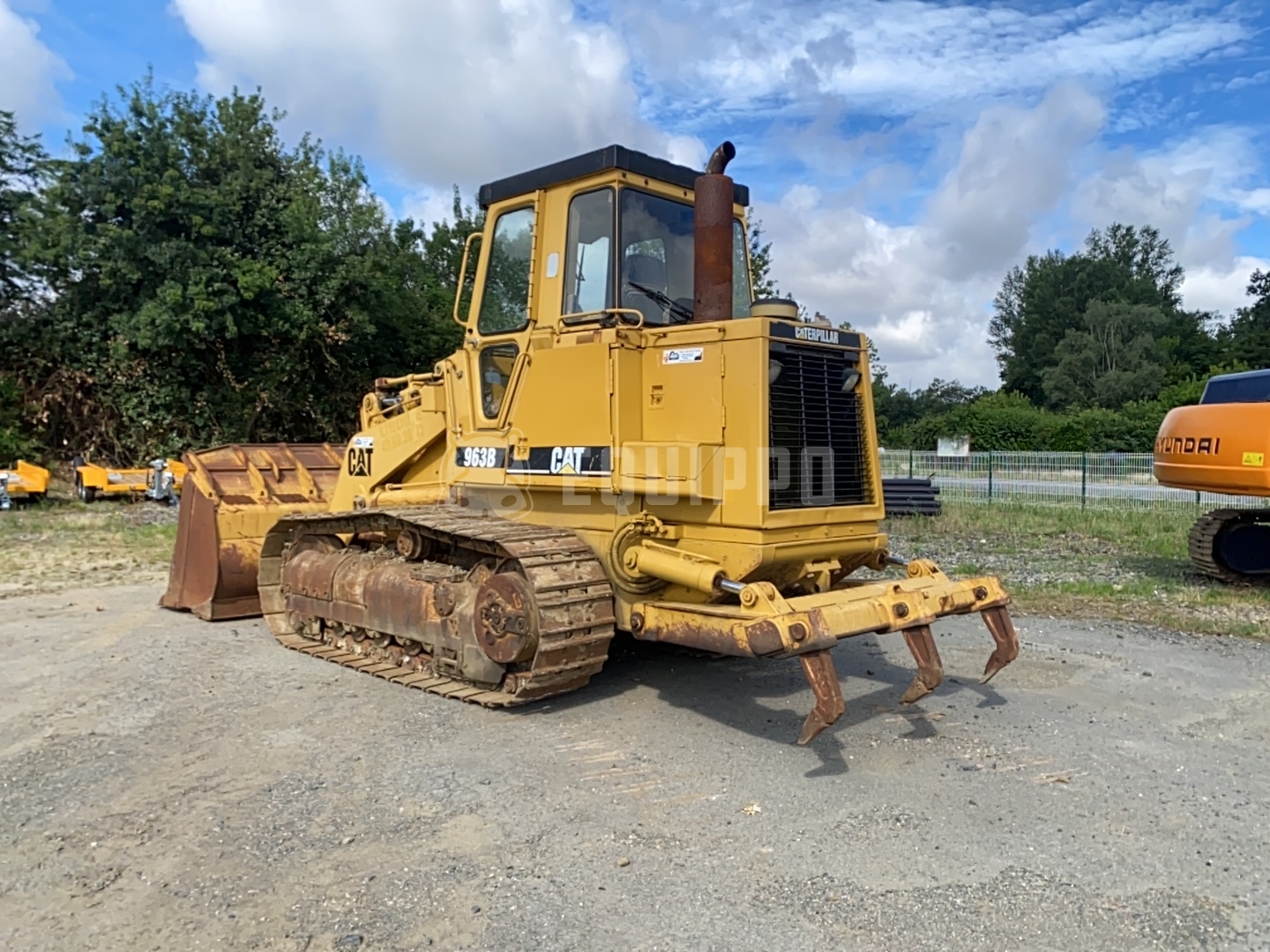Caterpillar 963b - - Used Tracked Loader