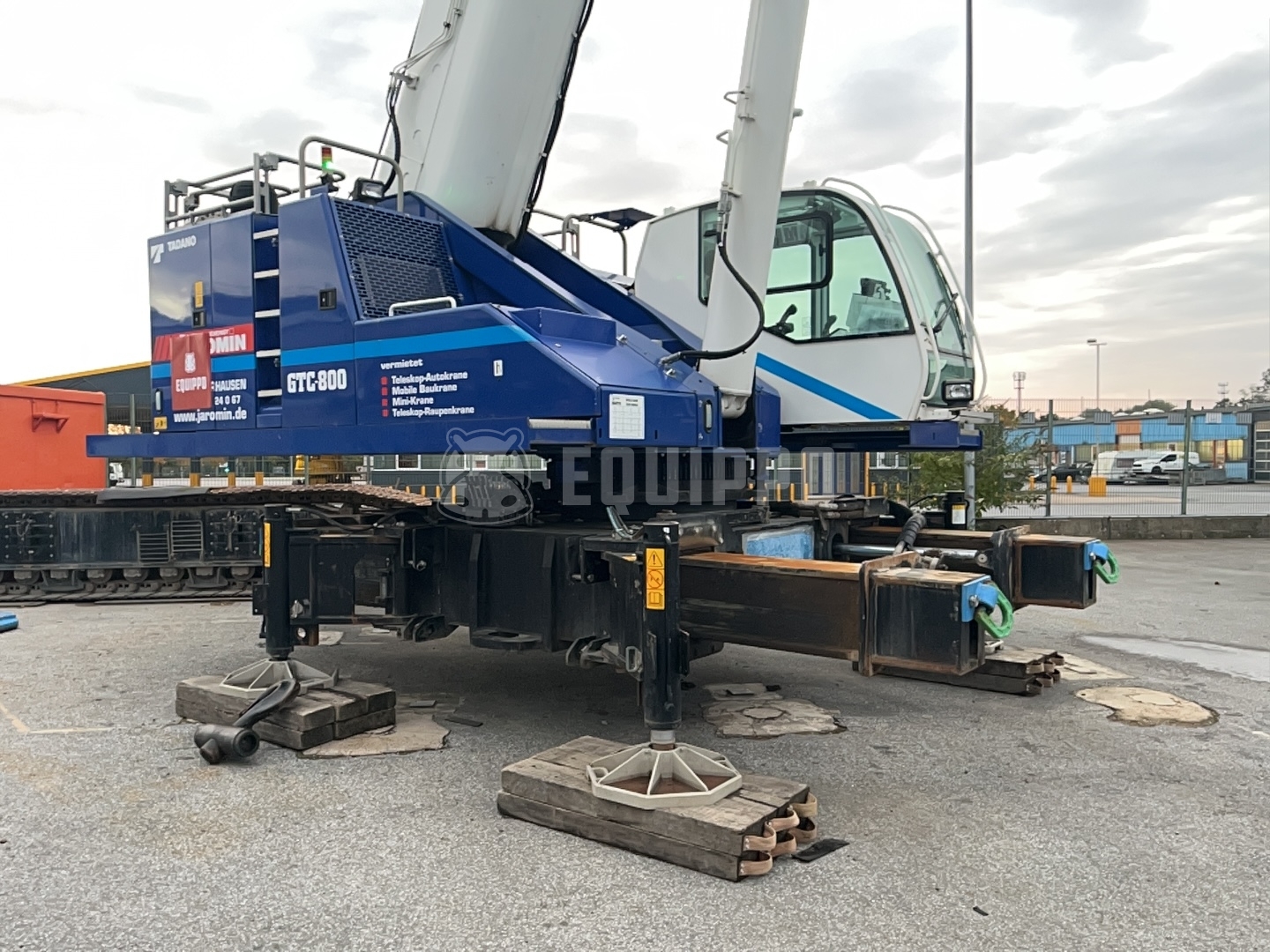 Tadano GTC-800 Mantis - - Used Crawler Crane