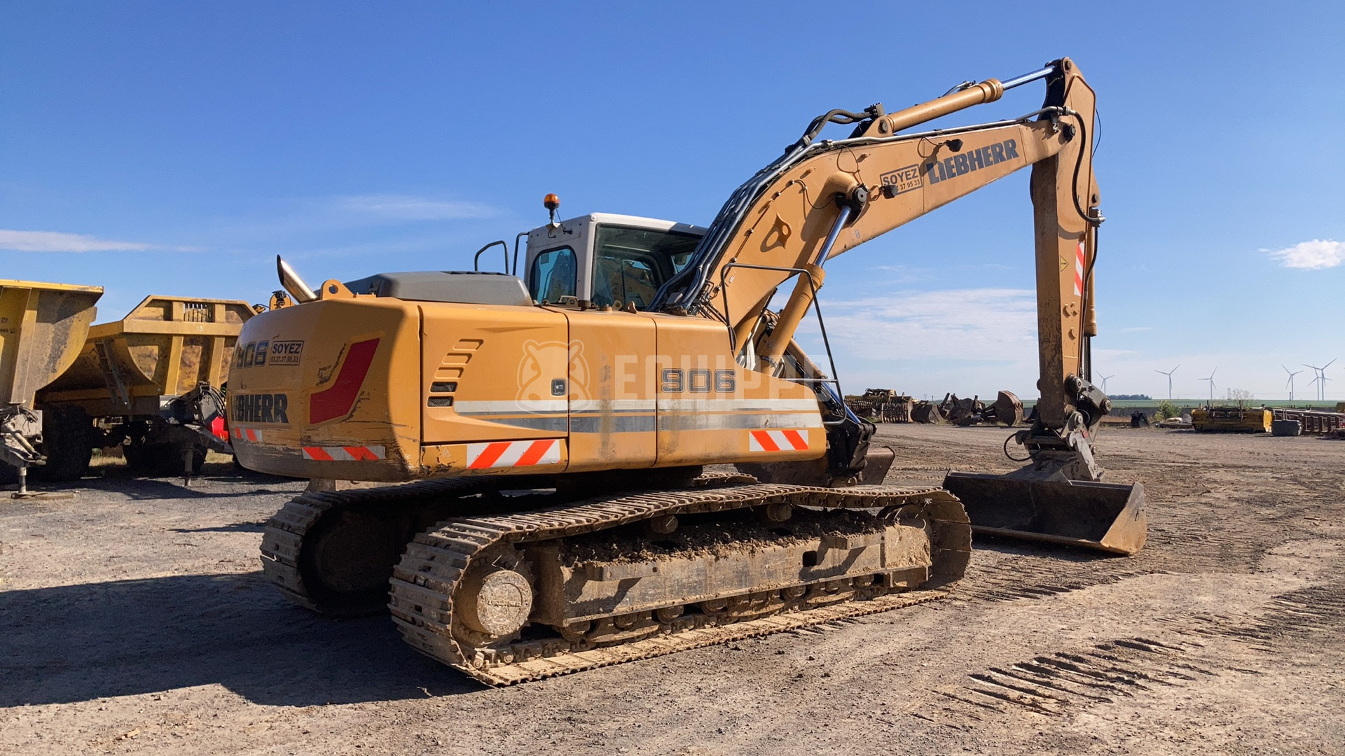 Liebherr R906 LC Litronic with two buckets - - Used Tracked Excavator