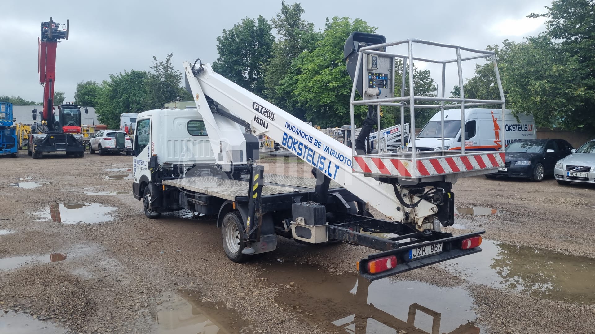 Isoli PT200 on Nissan NT400 - - Used Truck-Mounted Boom Lift