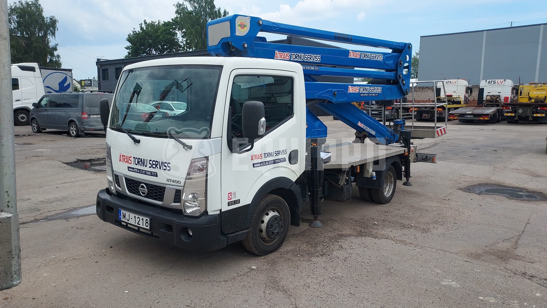 Isoli PNT220NLX on Nissan NT400 - - Used Truck-Mounted Boom Lift