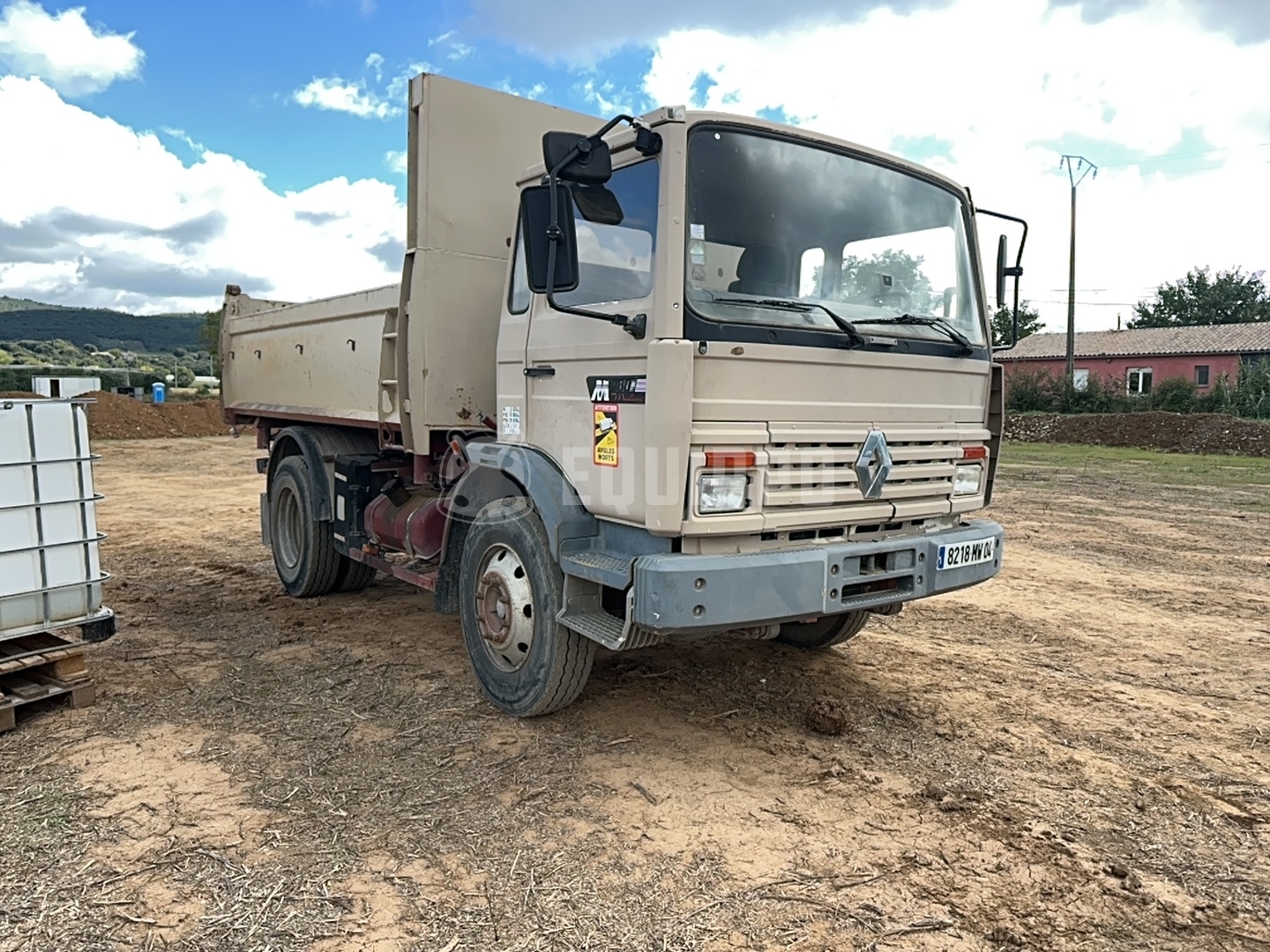 Renault M180  - - Used Tipper Truck