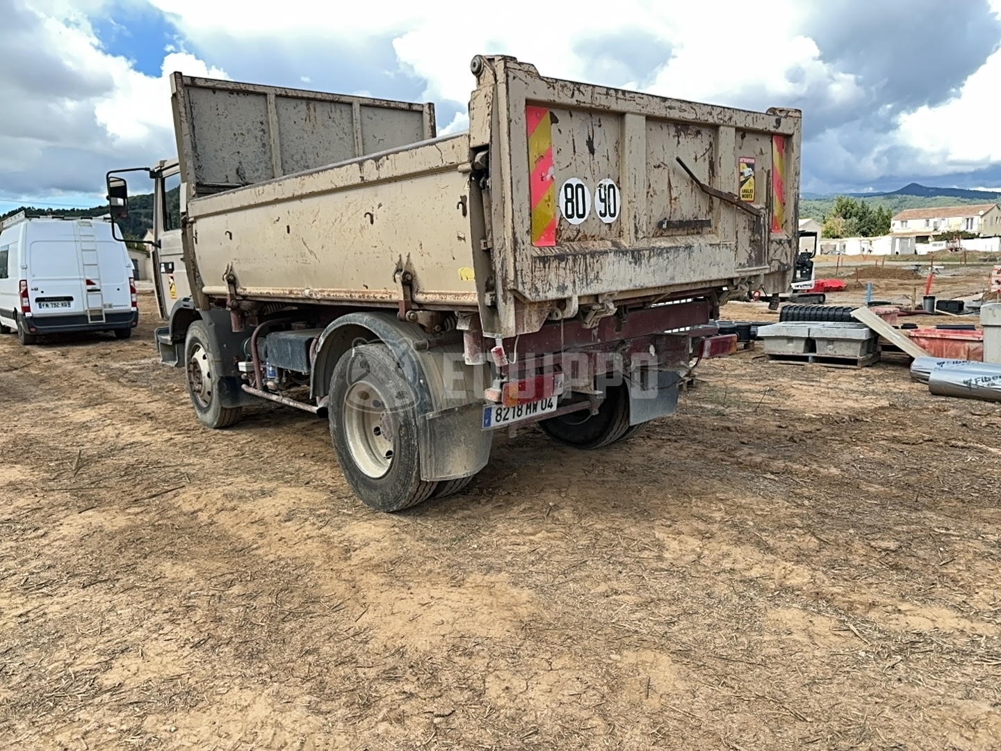 Renault M180  - - Used Tipper Truck