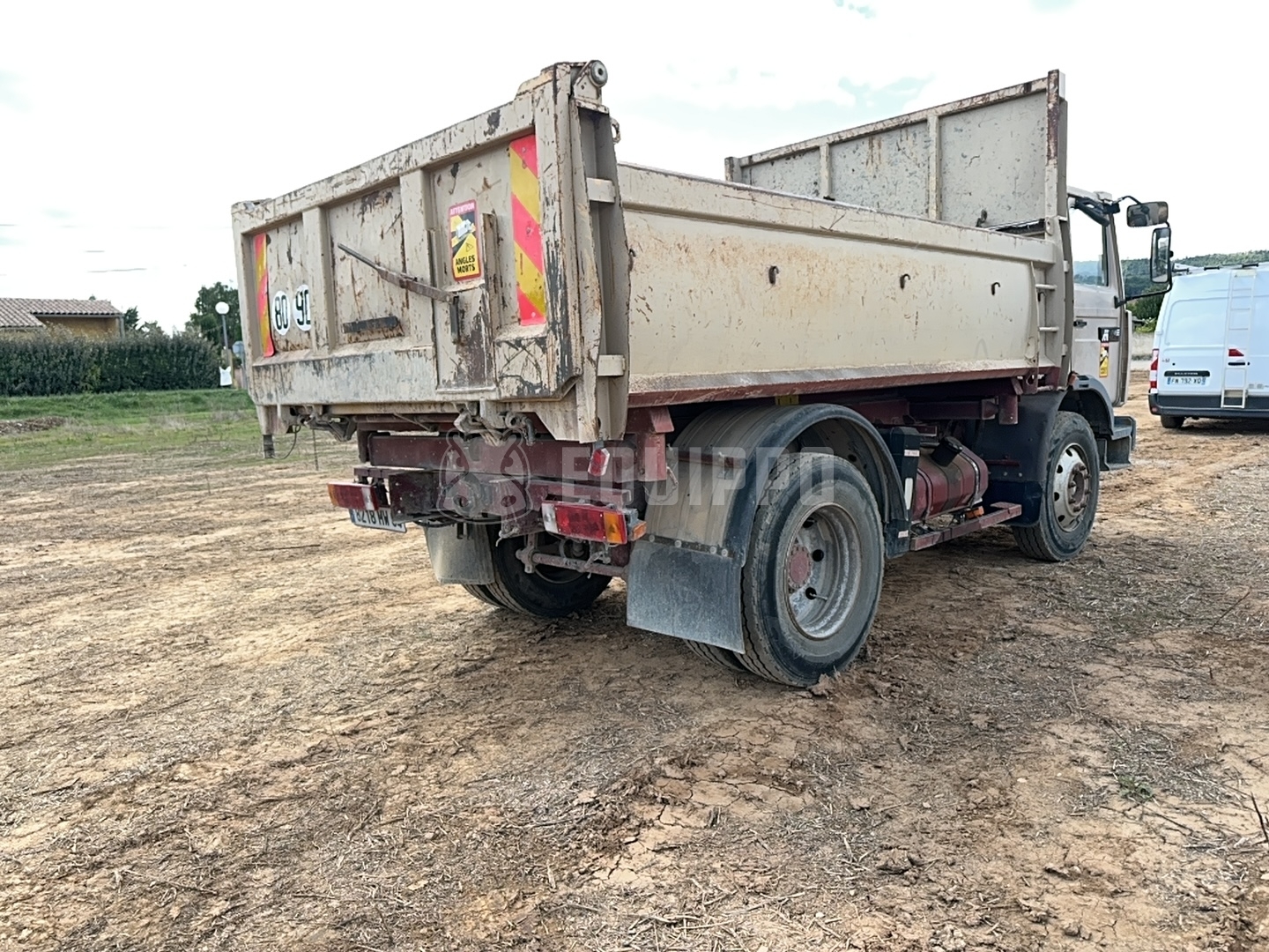 Renault M180  - - Used Tipper Truck