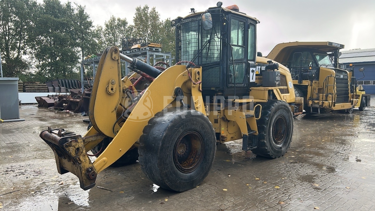 Caterpillar 930M  - - Used Wheel Loader