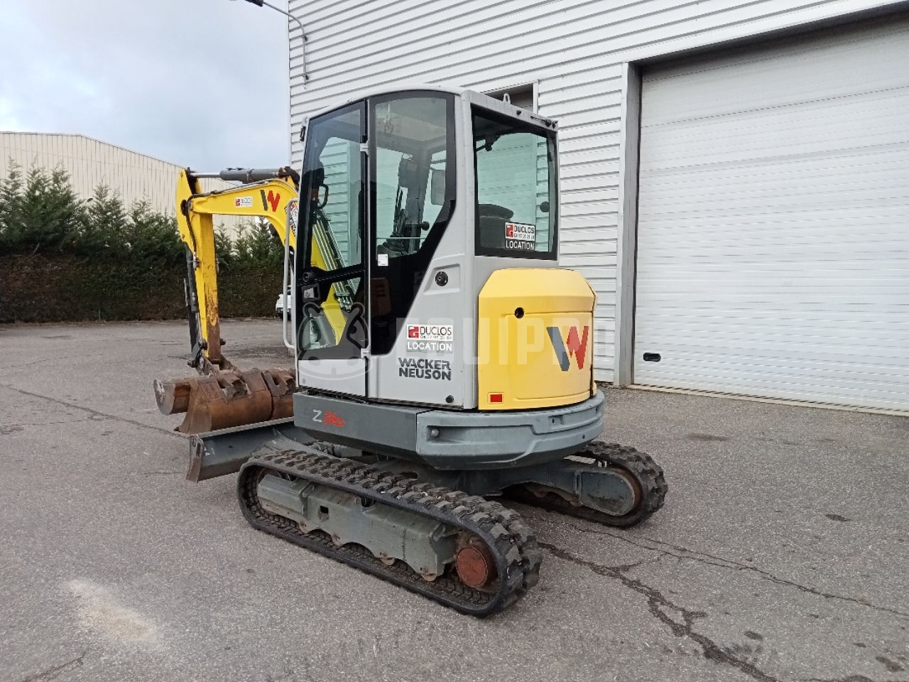 Wacker Neuson EZ36 with 3 excavator buckets - - Used Mini Excavator  < 7t