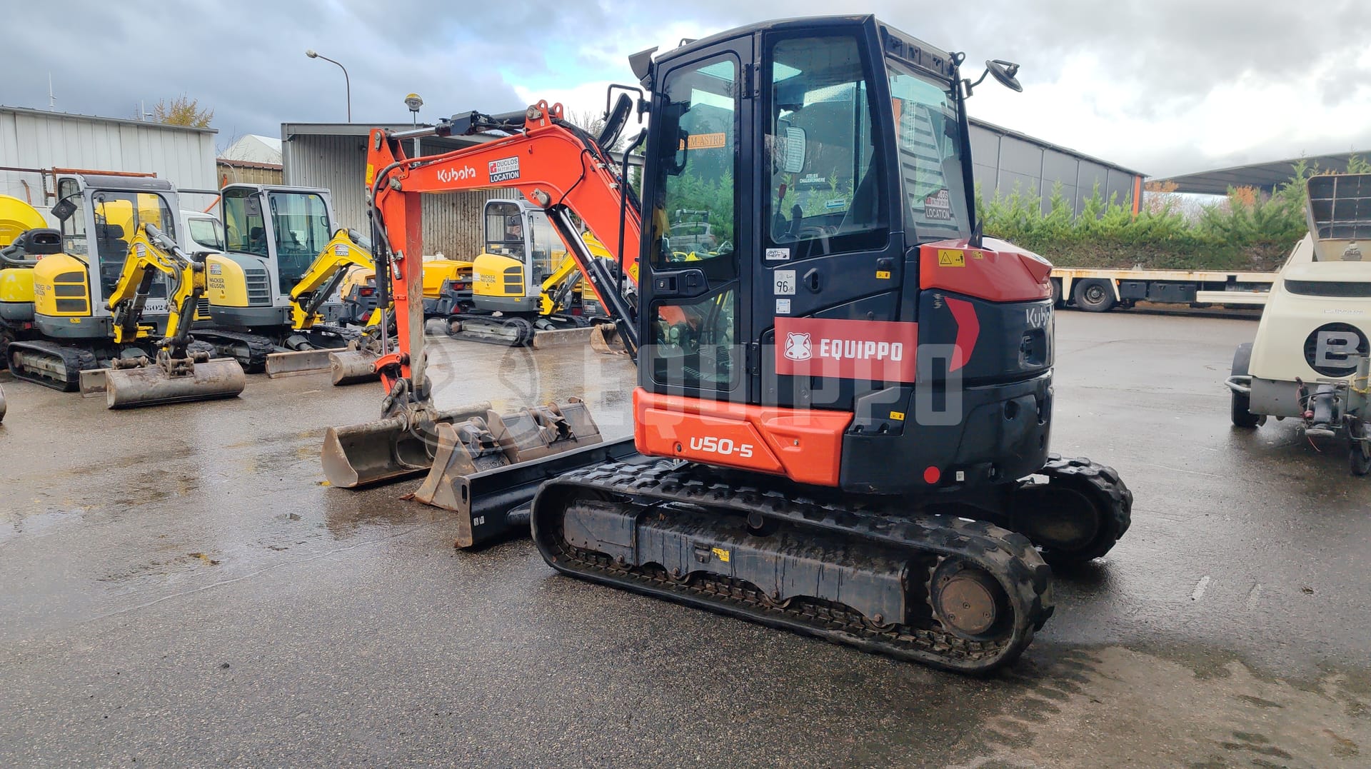Kubota U50-5 with 3 excavator buckets - - Used Mini Excavator < 7t
