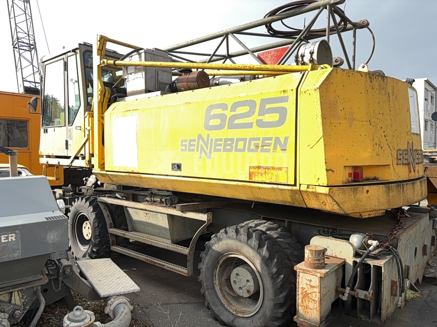 Sennebogen 625 M for parts only - - Used Mobile Crane