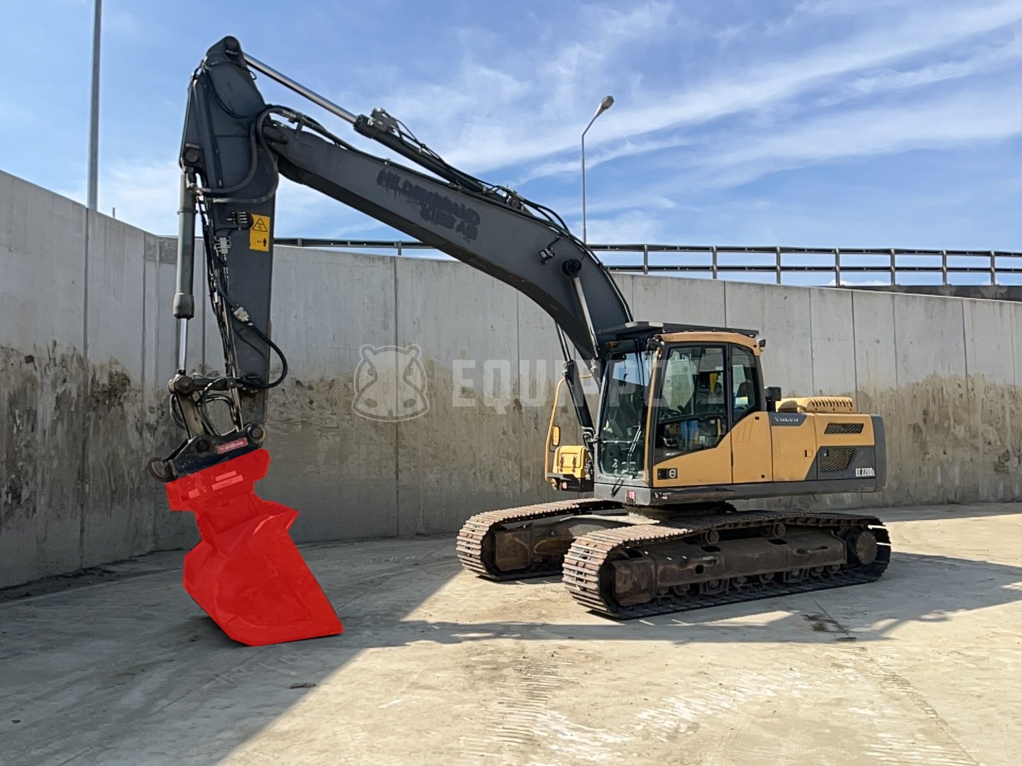 Volvo EC220DL without bucket without Oilquick - - Used Tracked Excavator
