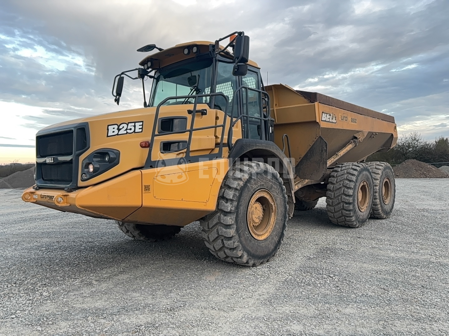 Bell B25E 6x6 - - Used Articulated Dump Truck
