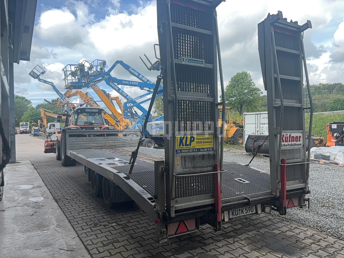 Blomenröhr 674/11900 - - Used Low Bed Semi-trailer