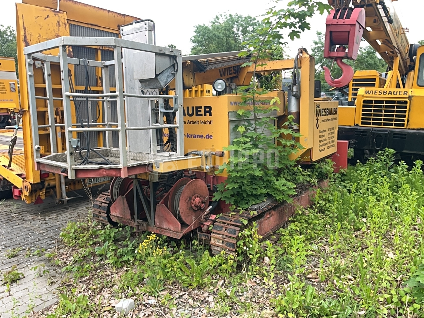 Moog MRF 6500  - - Used Crawler Crane