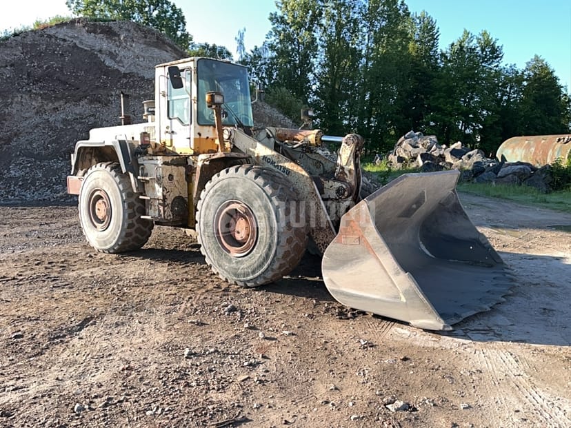 Picture of the Komatsu WA470-3H