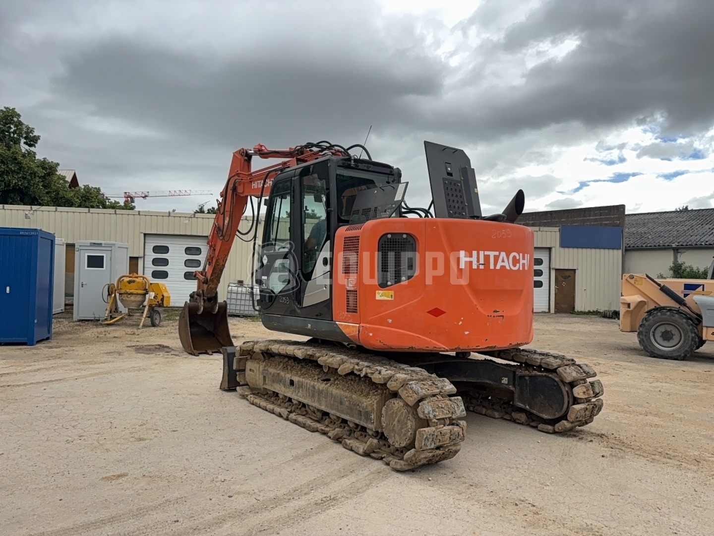 Hitachi ZX135US-5B  - - Used Tracked Excavator