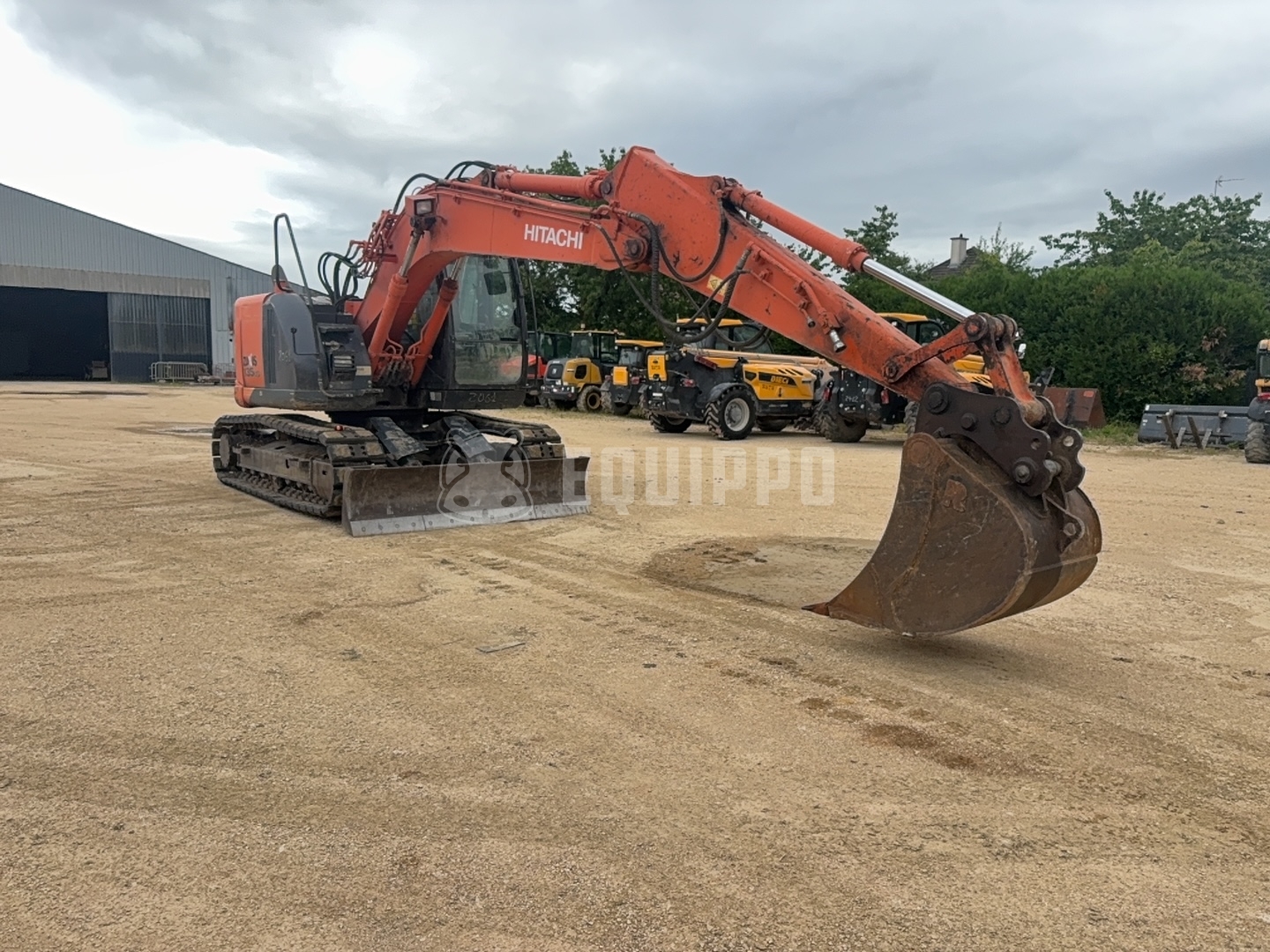 Hitachi ZX135US-5B  - - Used Tracked Excavator