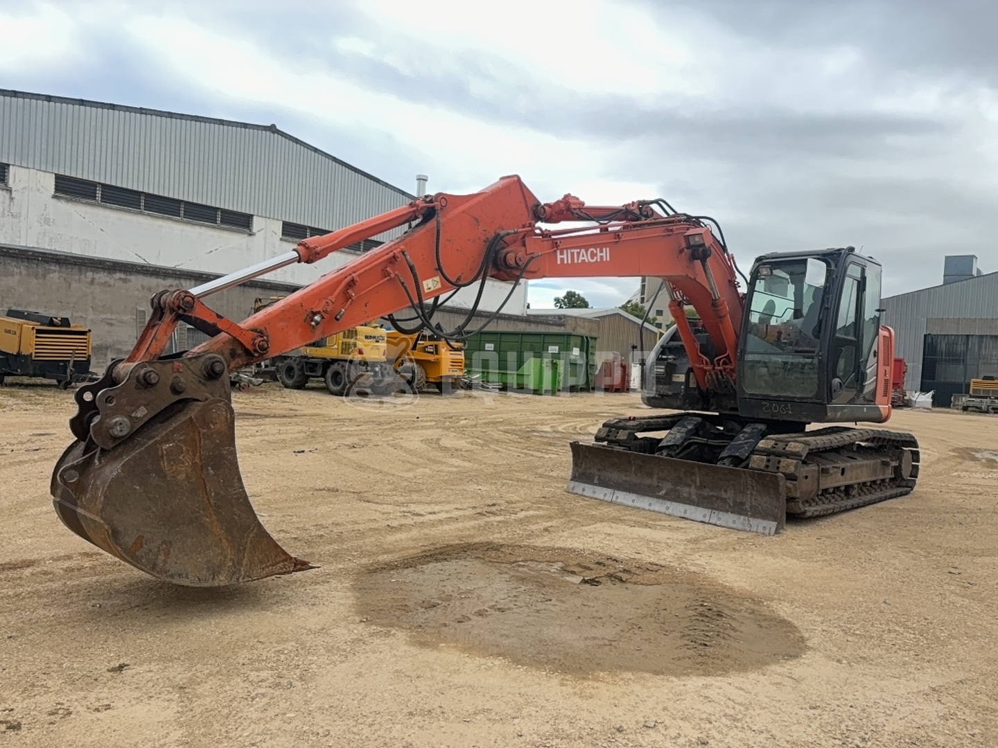 Hitachi ZX135US-5B  - - Used Tracked Excavator