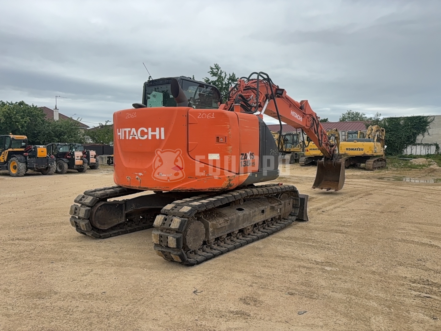 Hitachi ZX135US-5B  - - Used Tracked Excavator
