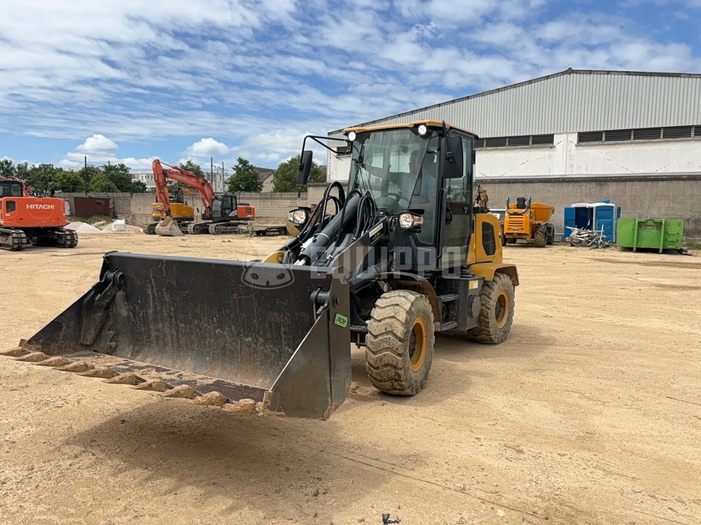 XCMG XC916E with bucket and forks - - Used Wheel Loader