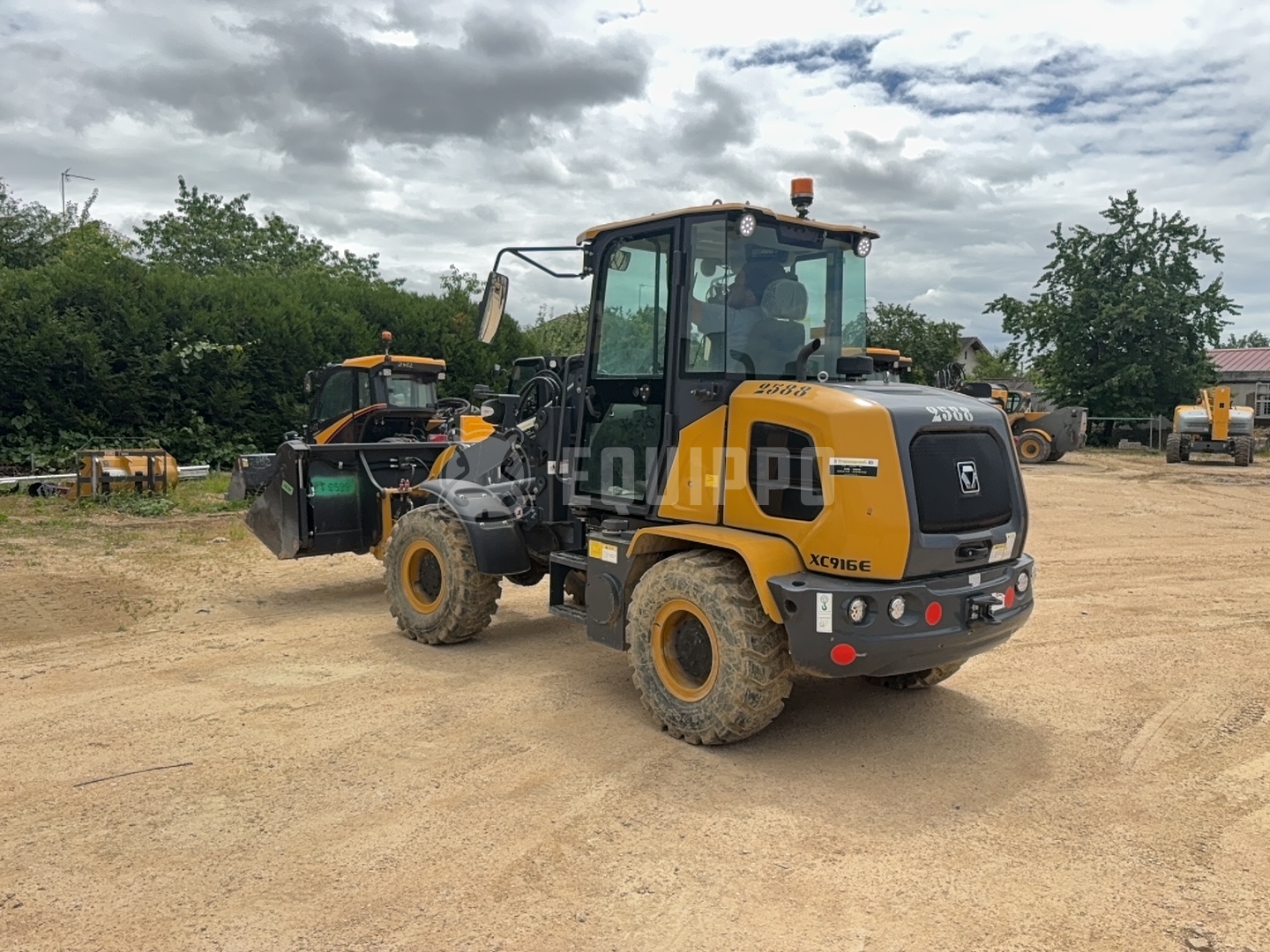 XCMG XC916E with bucket and forks - - Used Wheel Loader