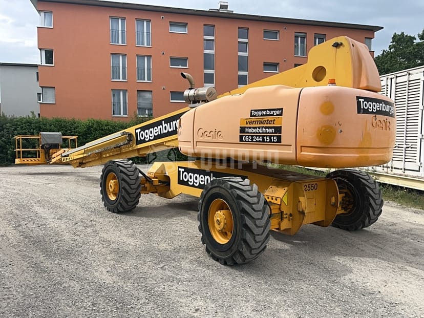 Picture of the Genie S-125 (40m)