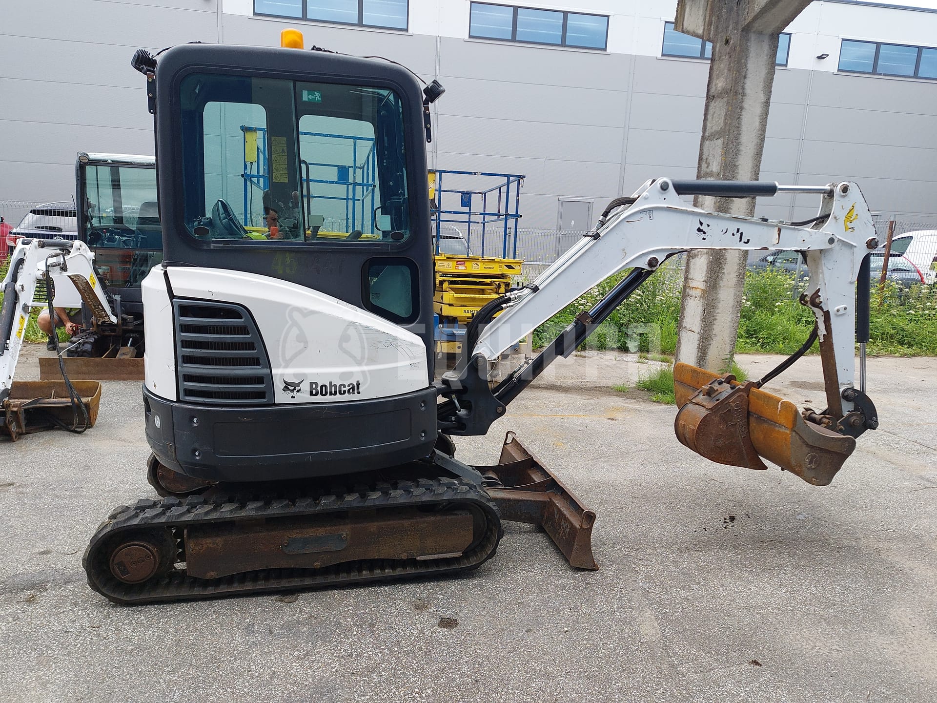 Bobcat E25  - - Used Mini Excavator  < 7t