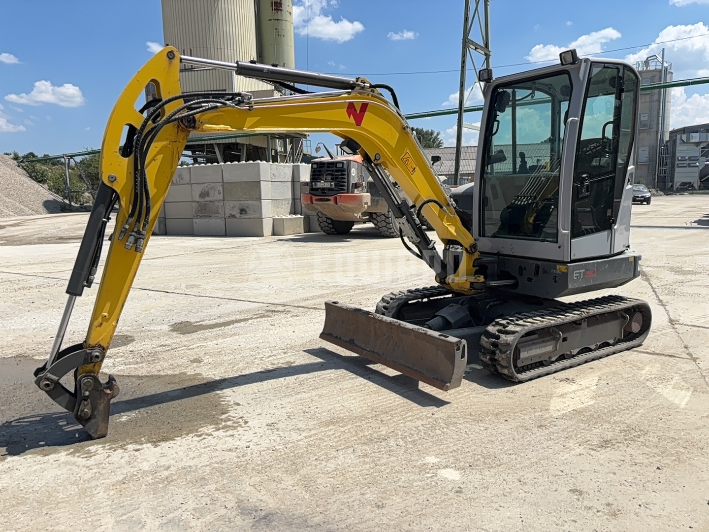 Wacker Neuson ET35 with 3 excavator buckets - - Used Mini Excavator < 7t