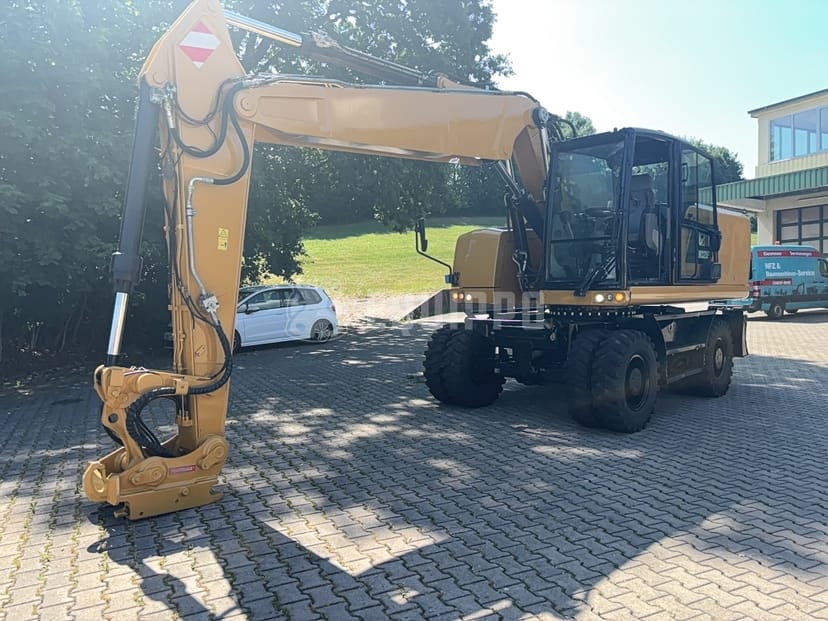 Picture of the Caterpillar M320F