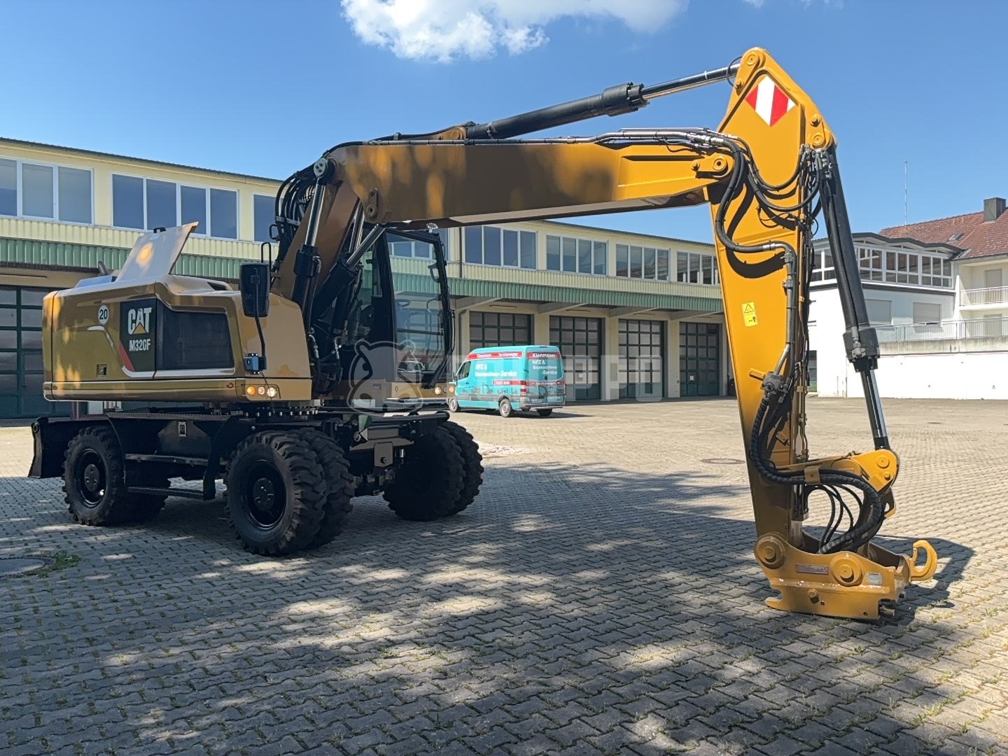 Caterpillar M320F  - - Used Wheeled Excavator