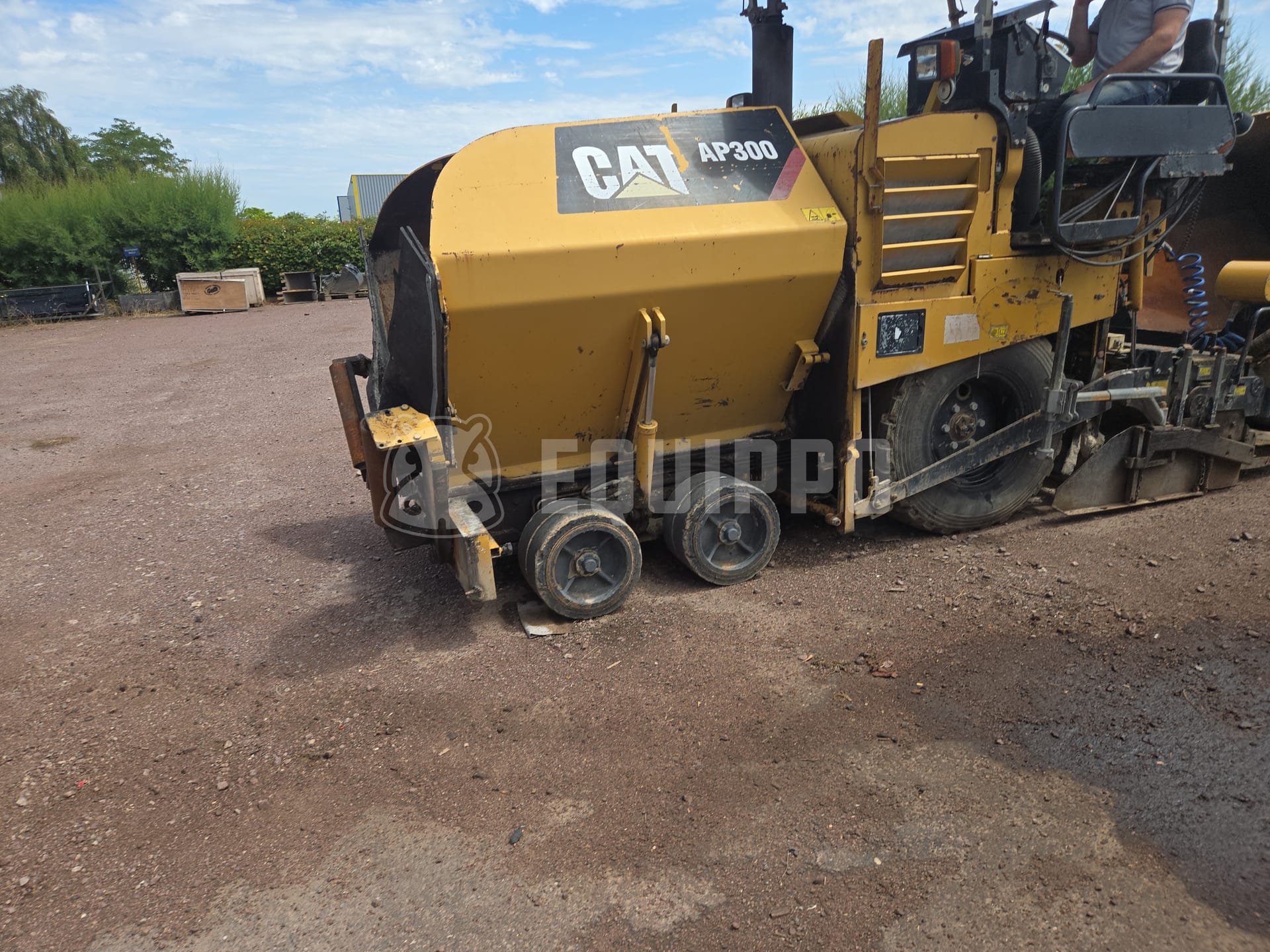 Caterpillar AP300  - - Used Asphalt Paver