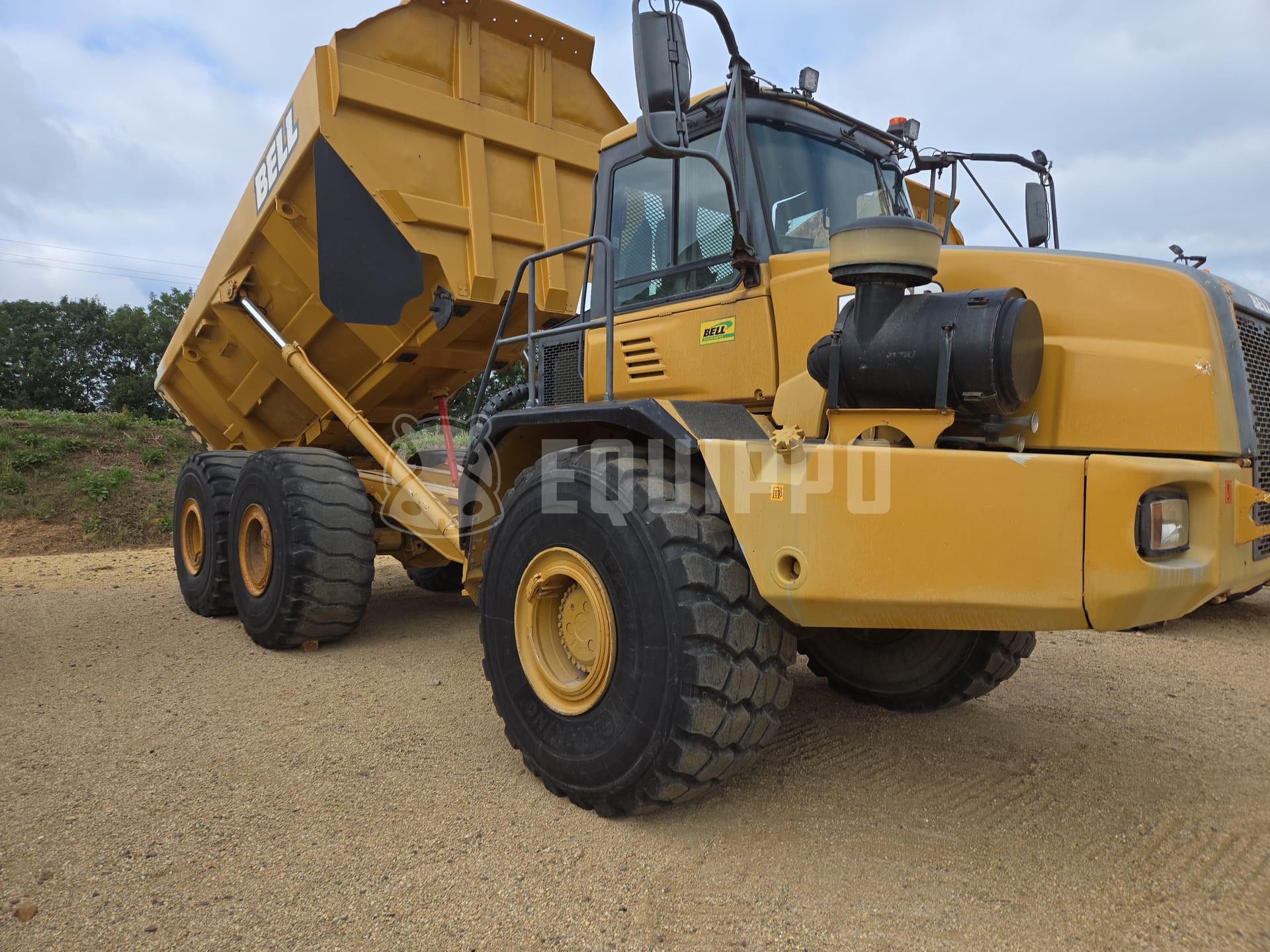 Bell B40D  - - Used Articulated Dump Truck