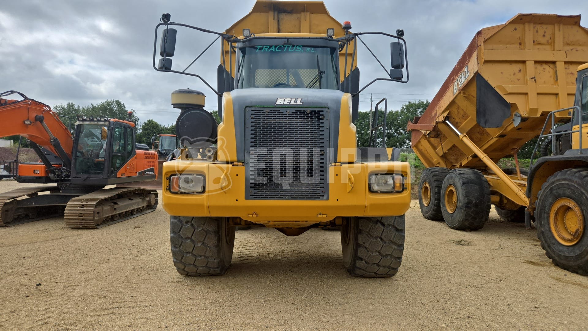 Bell B40D  - - Used Articulated Dump Truck