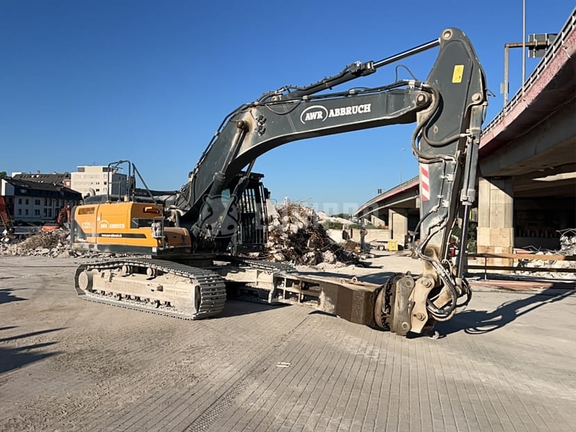 Picture of the Hyundai HX300ANL