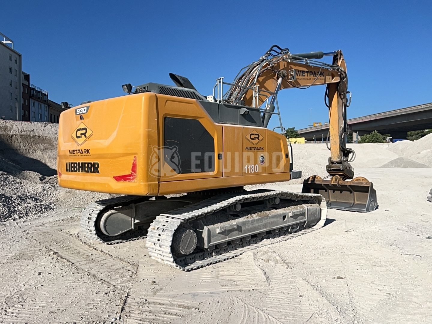 Liebherr R 930 NLC  - - Used Tracked Excavator