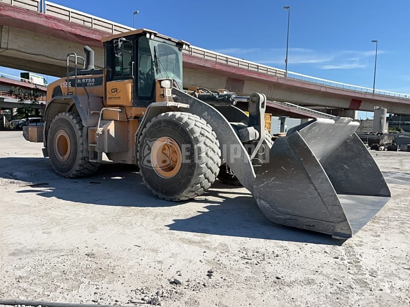 Picture of the Hyundai HL975ACVT